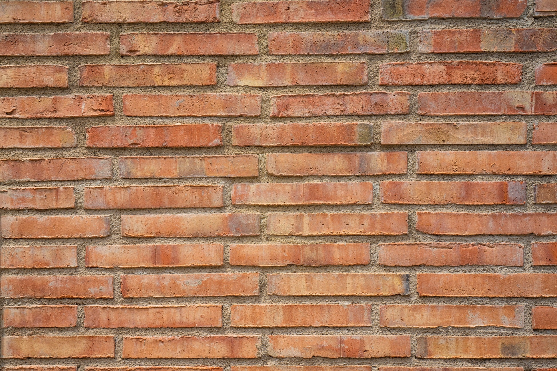 Braune Steinmauer